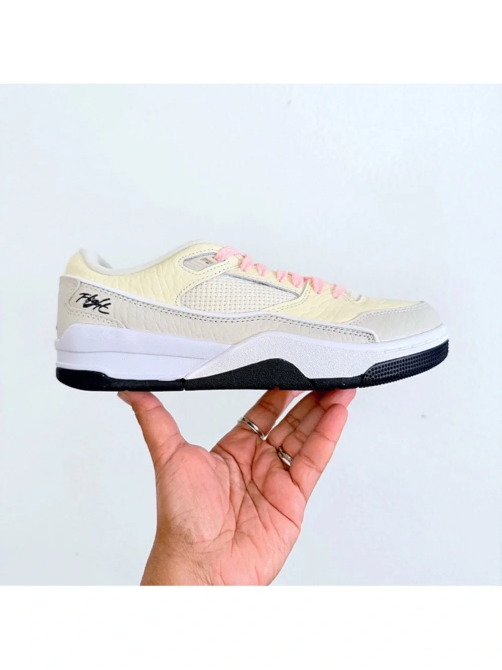 Nike Jordan Flight Court Cream & Pink Low-Top Sneaker Women’s Size 9